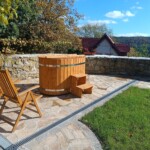 1. Vysledek – odpočinkové místo vydlážděné z balkánské ruly