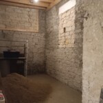 6. Našpricováno a připraveno na hrubou omítku
